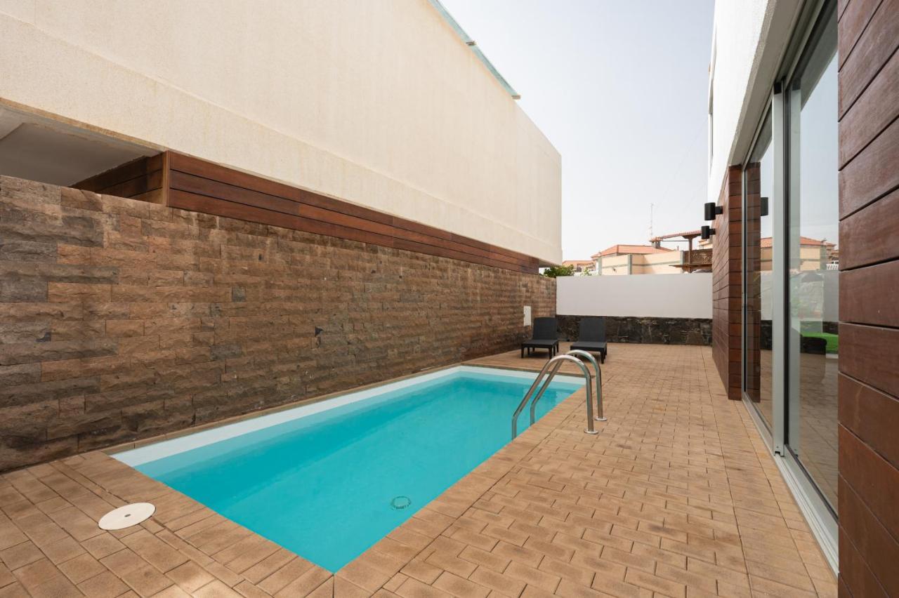 Вилла Modern 2Br House - Private Pool - Parking Сан-Бартоломе Экстерьер фото